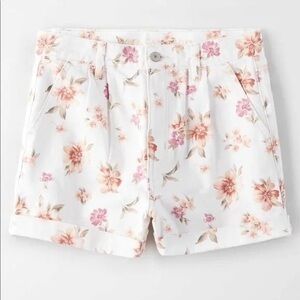 American Eagle Women's White Floral Denim Mom Shorts